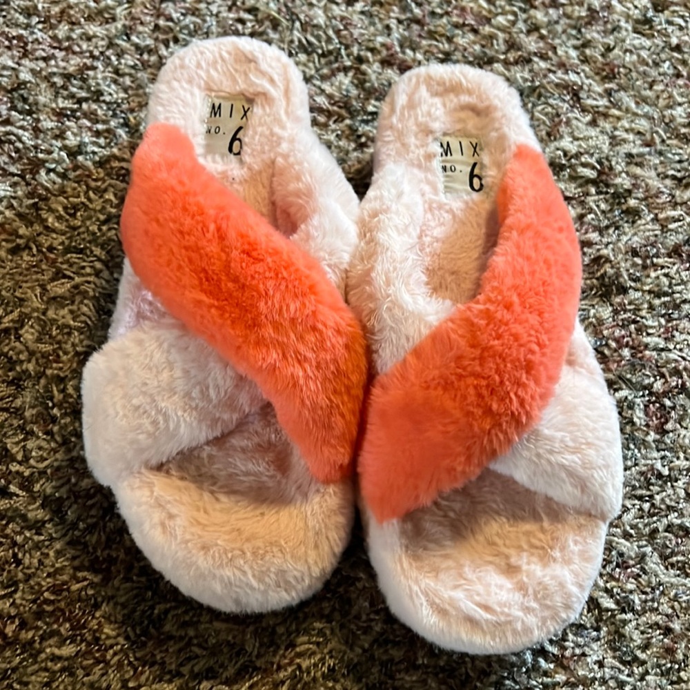 Pink Fuzzy Slippers sz 11 - Brand New